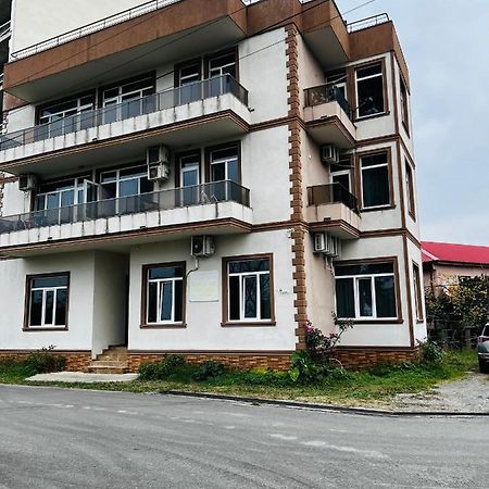 Apartments Nita บาทูมิ ภายนอก รูปภาพ