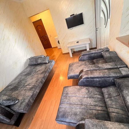 Apartments Nita บาทูมิ ภายนอก รูปภาพ