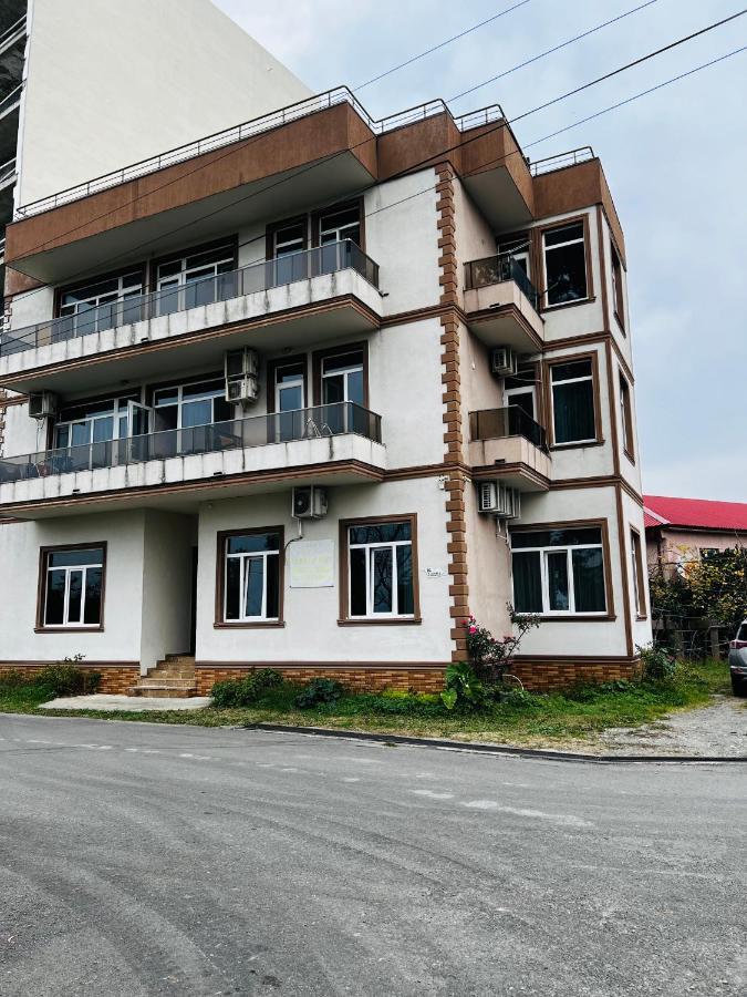 Apartments Nita บาทูมิ ภายนอก รูปภาพ