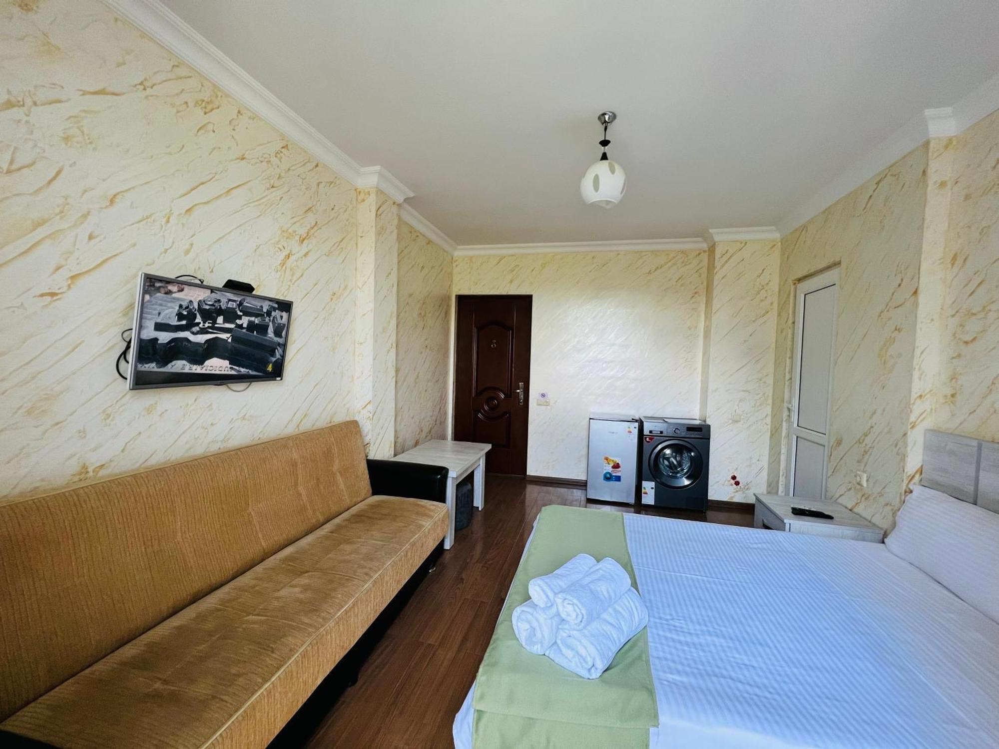 Apartments Nita บาทูมิ ภายนอก รูปภาพ