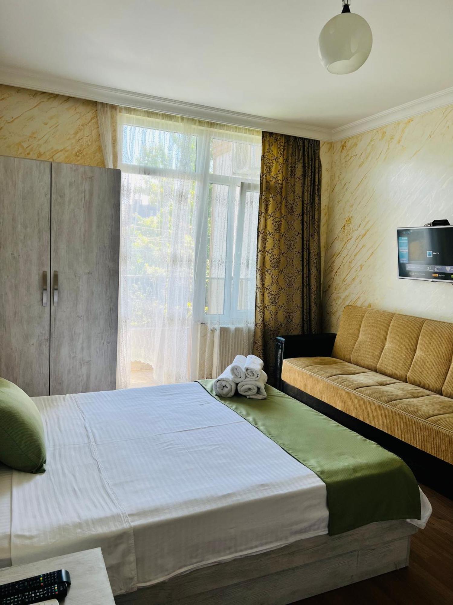 Apartments Nita บาทูมิ ภายนอก รูปภาพ
