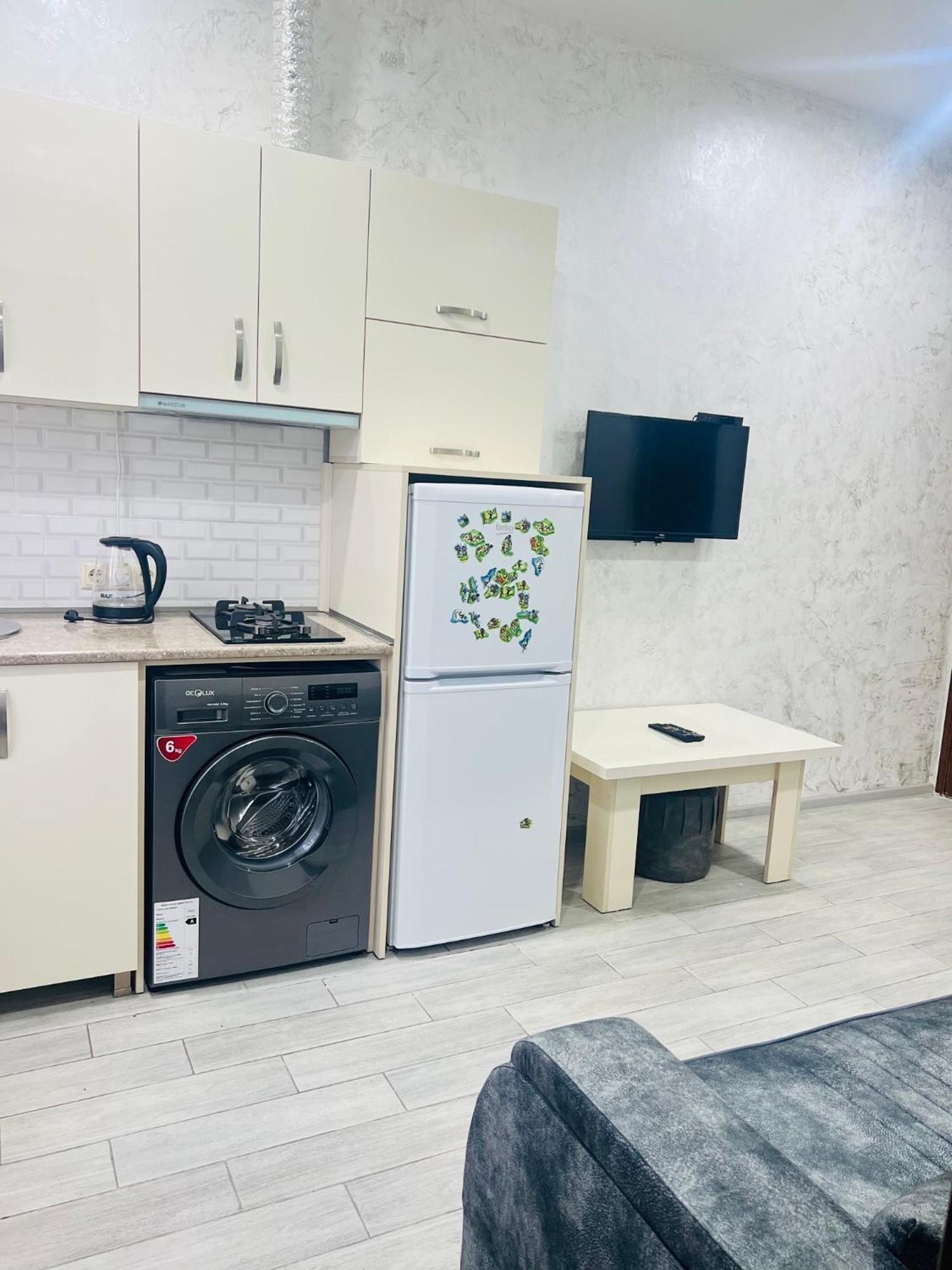 Apartments Nita บาทูมิ ภายนอก รูปภาพ