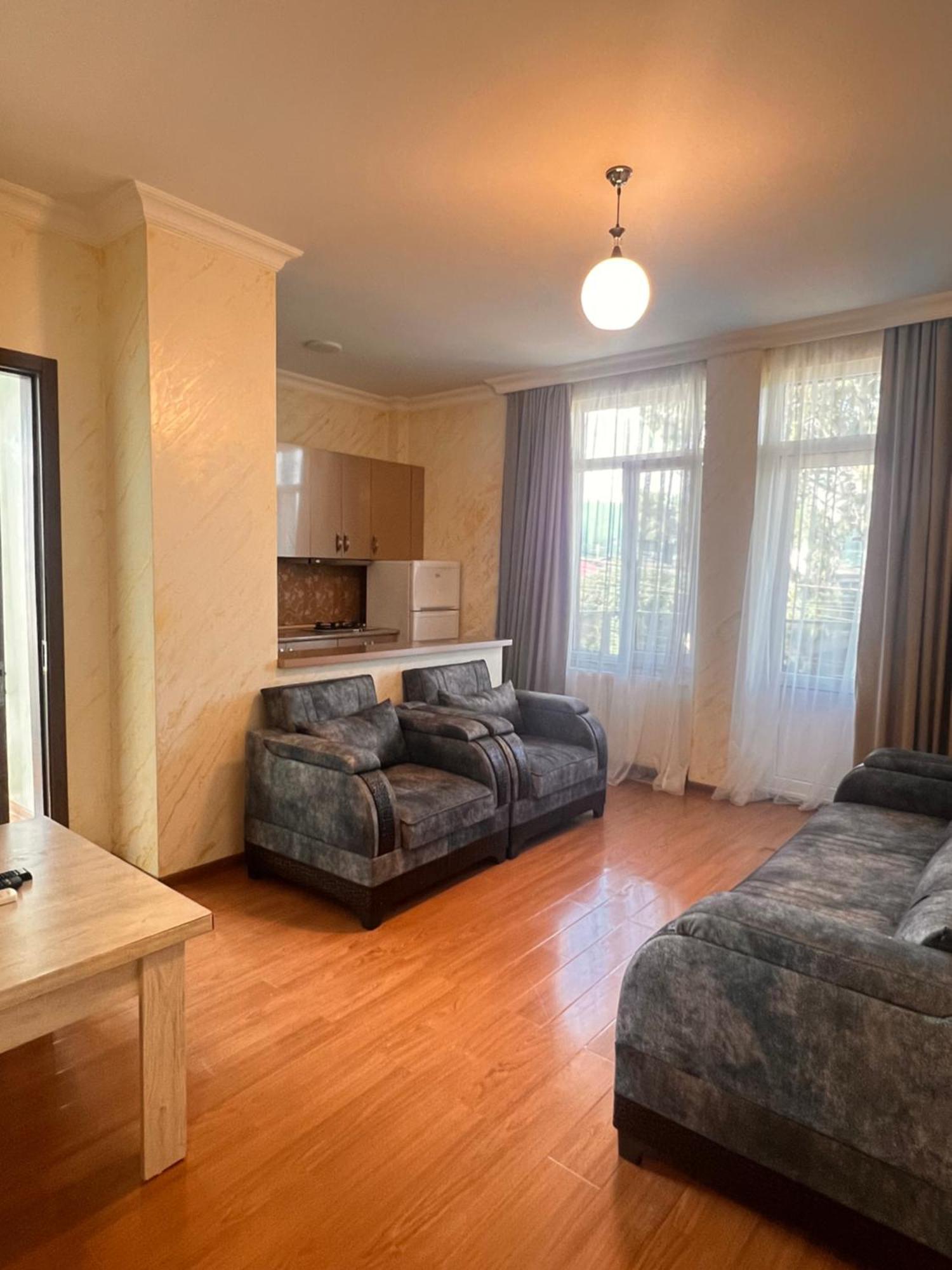 Apartments Nita บาทูมิ ภายนอก รูปภาพ