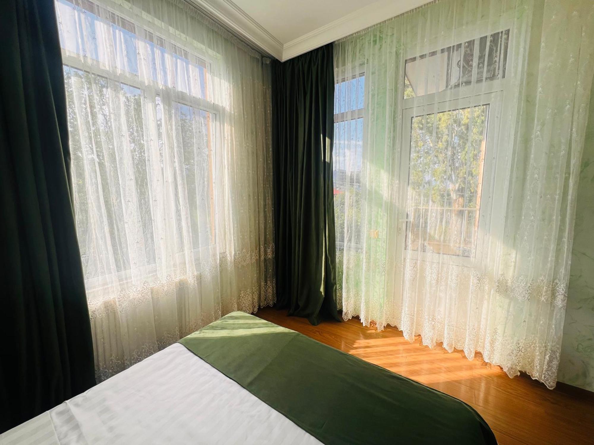 Apartments Nita บาทูมิ ภายนอก รูปภาพ