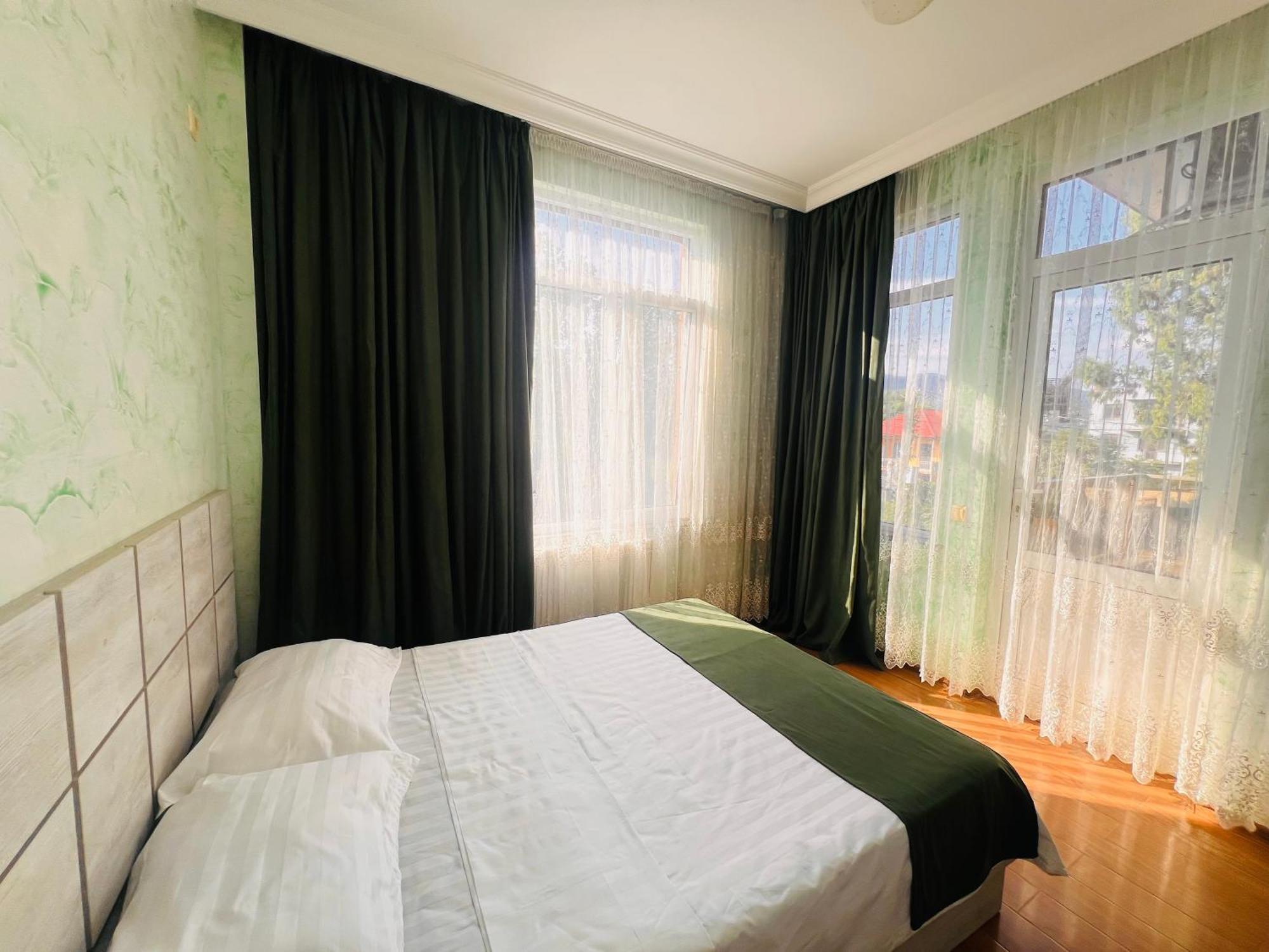Apartments Nita บาทูมิ ภายนอก รูปภาพ